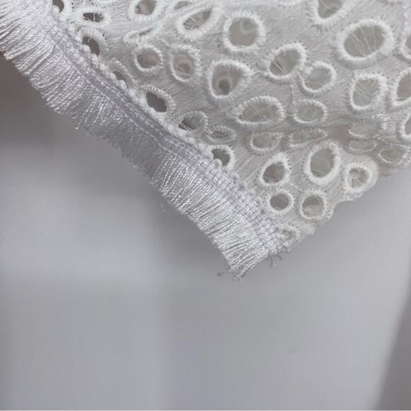 Lilly Pulitzer Top Lace Eyelet Off The Shoulder With Fringe Resortwear Coastal - Picture 4 of 9